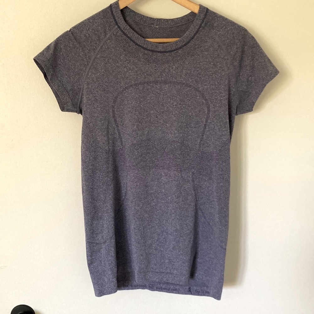 Lululemon Run Swiftly tech short sleeve tshirt blue size 10